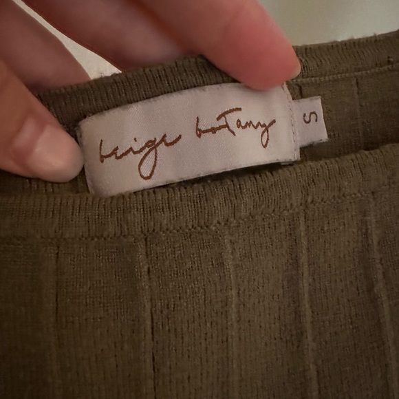 Beige Botany Lounge Set - Olive Green Crop Top and Legging Style bottoms. - Picture 5 of 5